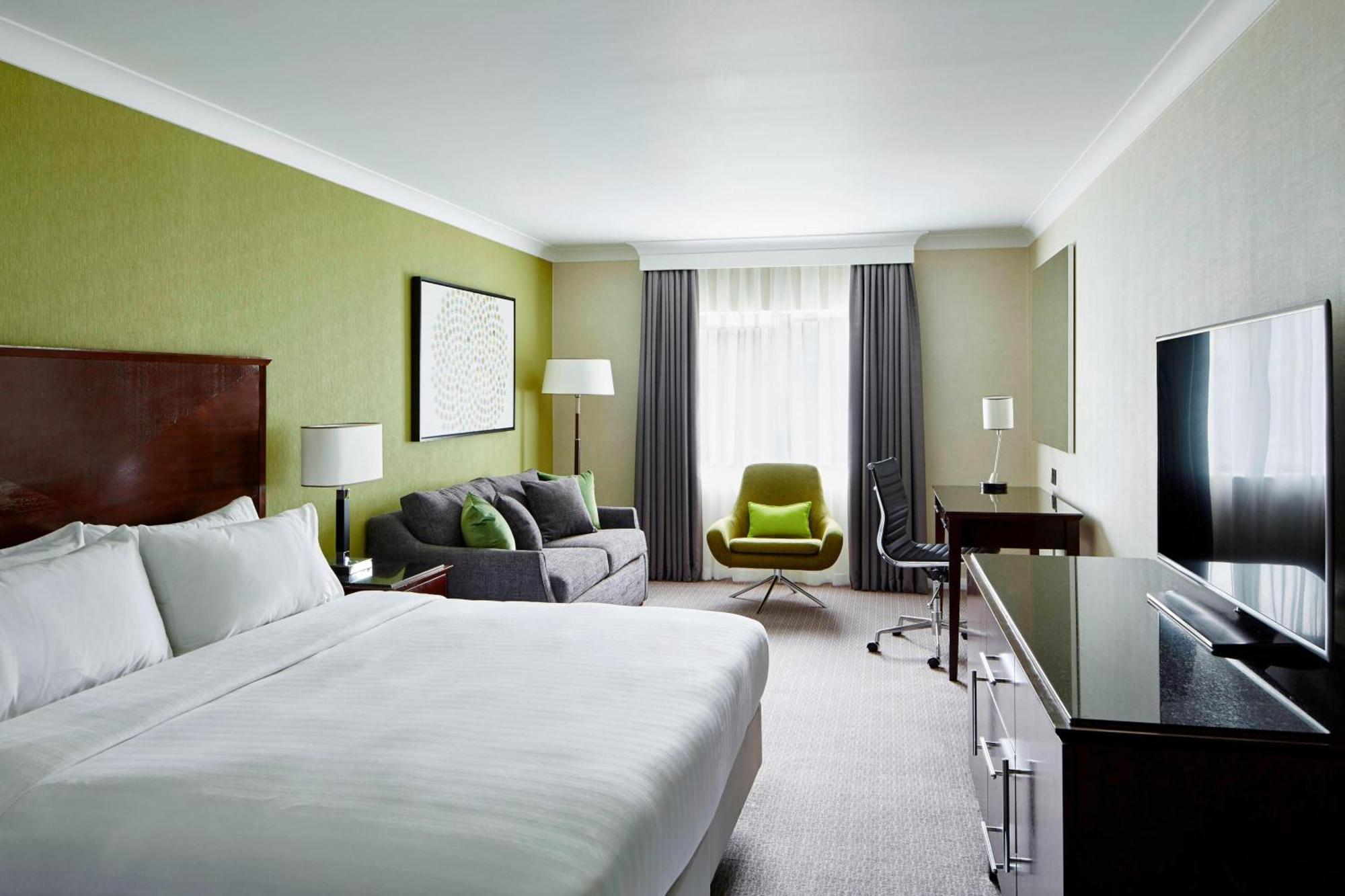 Delta Hotels By Marriott Manchester Airport Hale  Exterior foto