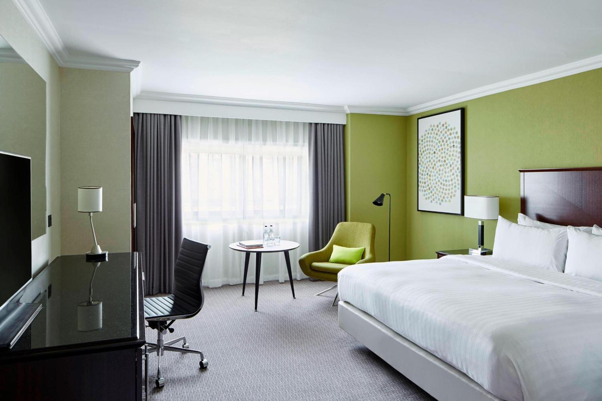 Delta Hotels By Marriott Manchester Airport Hale  Exterior foto