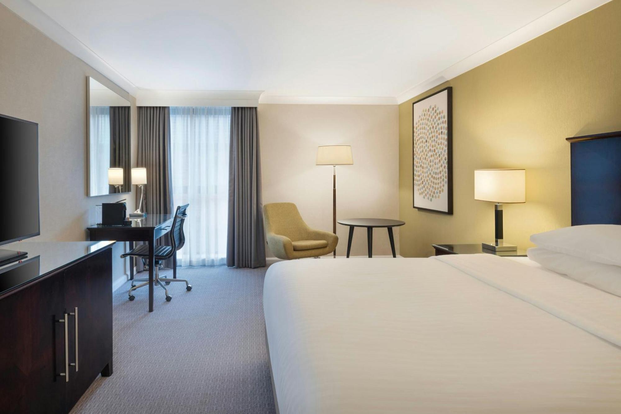 Delta Hotels By Marriott Manchester Airport Hale  Exterior foto